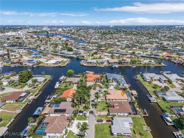 118 SW 51st TER, Cape Coral, FL 33914
