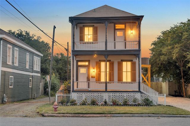 614 11th Street, Galveston, TX 77550