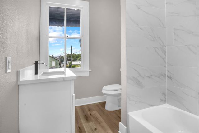 614 11th Street, Galveston, TX 77550