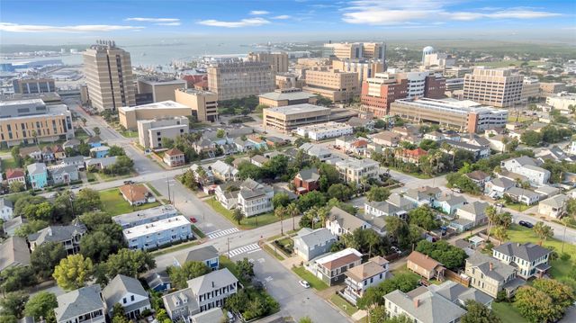 614 11th Street, Galveston, TX 77550