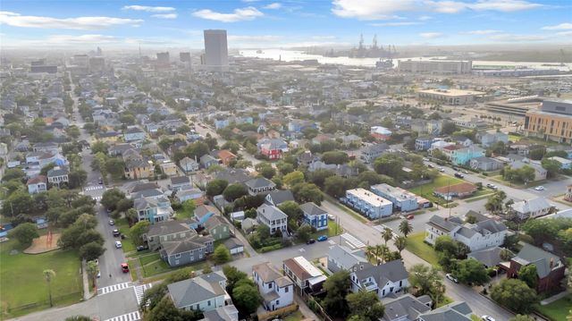 614 11th Street, Galveston, TX 77550