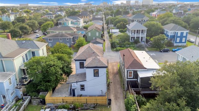 614 11th Street, Galveston, TX 77550