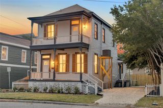 614 11th Street, Galveston, TX 77550
