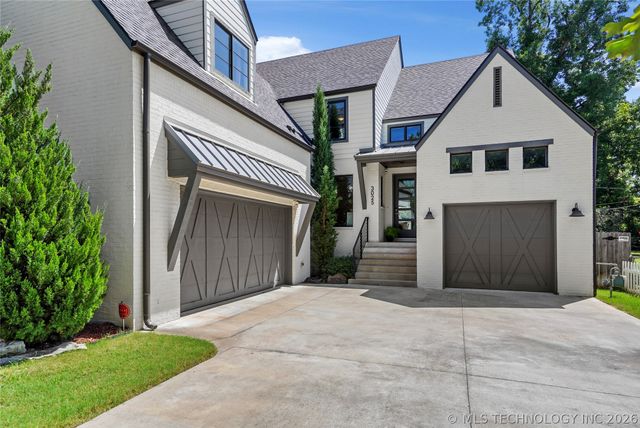 3025 S Boston Court, Tulsa, OK 74114
