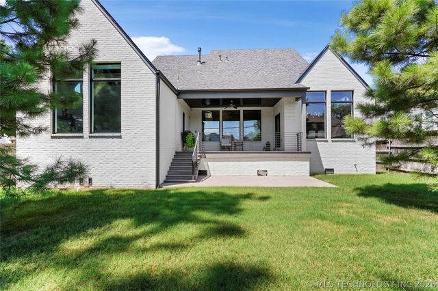 3025 S Boston Court, Tulsa, OK 74114