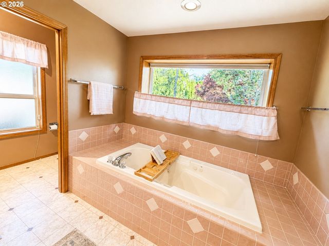 836 Nw 21ST St, Mc Minnville, OR 97128
