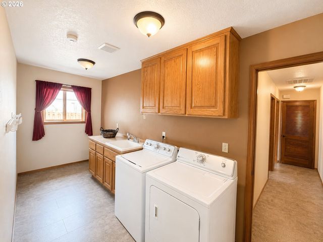 836 Nw 21ST St, Mc Minnville, OR 97128