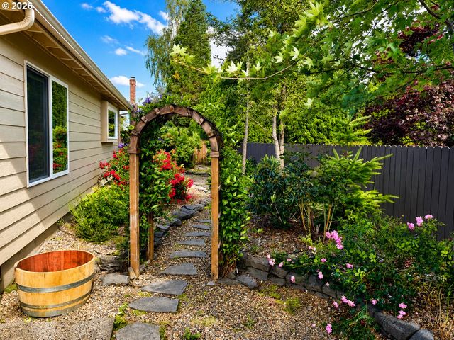 836 Nw 21ST St, Mc Minnville, OR 97128