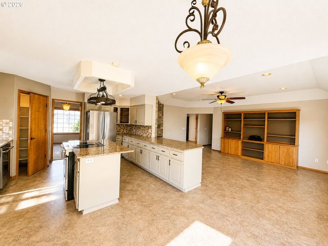 836 Nw 21ST St, Mc Minnville, OR 97128