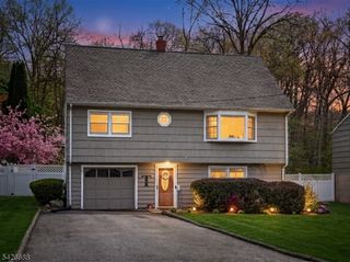 22 Wildwood Ter, Ringwood Boro, NJ 07456