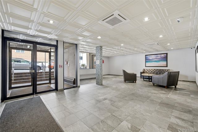 420 Shore Road 3M, Long Beach, NY 11561