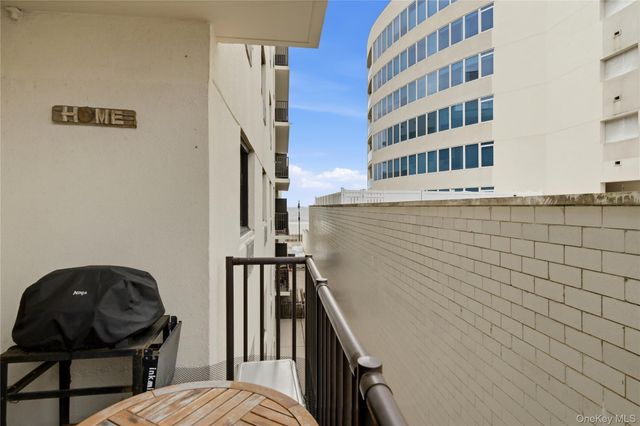 420 Shore Road 3M, Long Beach, NY 11561