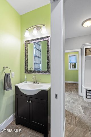 5584 Red Hawk Lane, Sylvania, OH 43560
