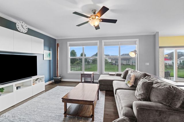 5584 Red Hawk Lane, Sylvania, OH 43560