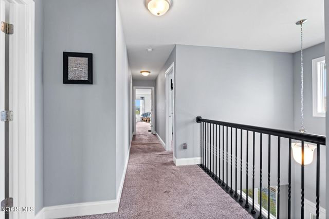 5584 Red Hawk Lane, Sylvania, OH 43560