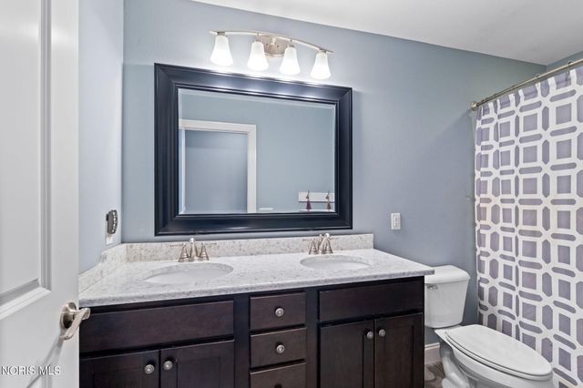 5584 Red Hawk Lane, Sylvania, OH 43560