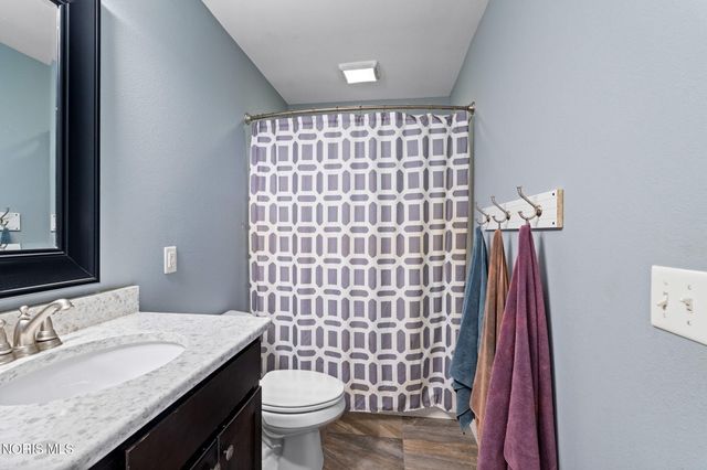 5584 Red Hawk Lane, Sylvania, OH 43560