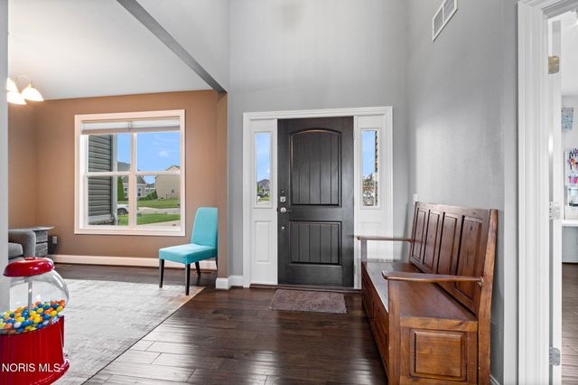 5584 Red Hawk Lane, Sylvania, OH 43560