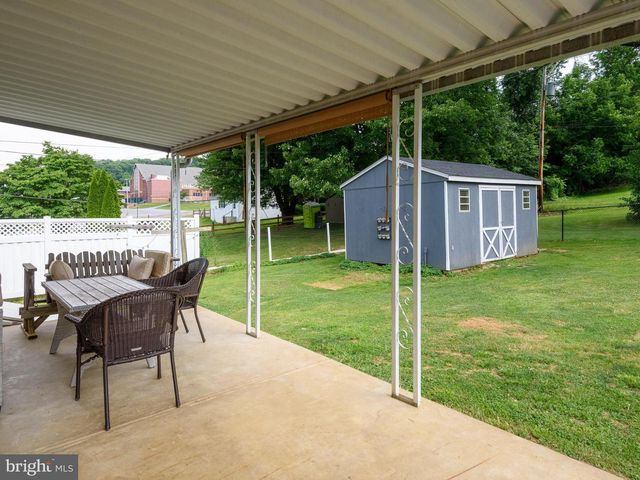 1514 WALNUT ST, Coatesville, PA 19320
