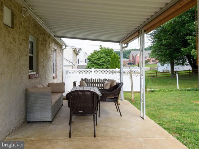1514 WALNUT ST, Coatesville, PA 19320