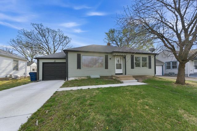 1050 N Pinecrest, Wichita, KS 67208