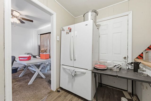 1050 N Pinecrest, Wichita, KS 67208