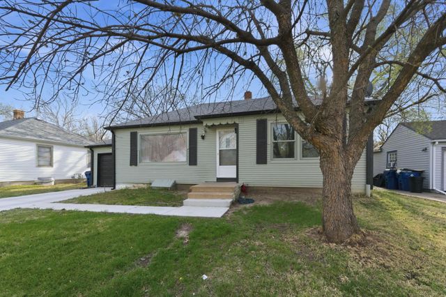 1050 N Pinecrest, Wichita, KS 67208
