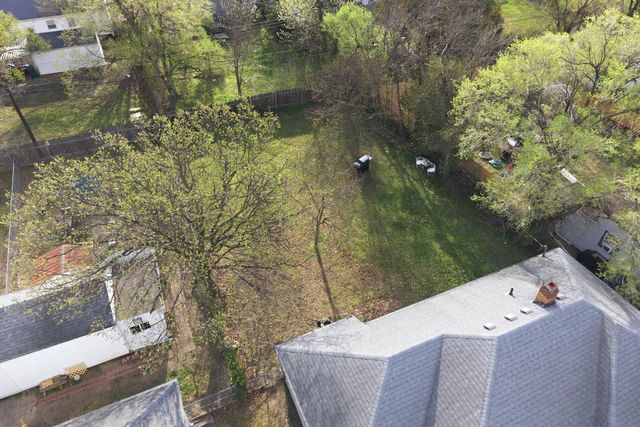 1050 N Pinecrest, Wichita, KS 67208