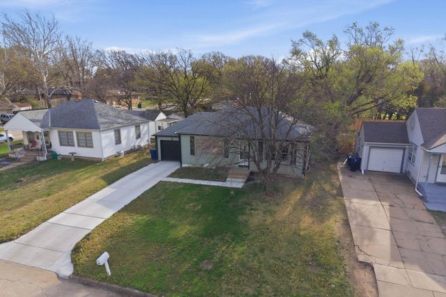 1050 N Pinecrest, Wichita, KS 67208