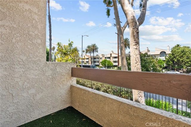 18958 Sherman Way 17, Reseda, CA 91335