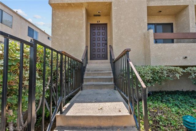 18958 Sherman Way 17, Reseda, CA 91335