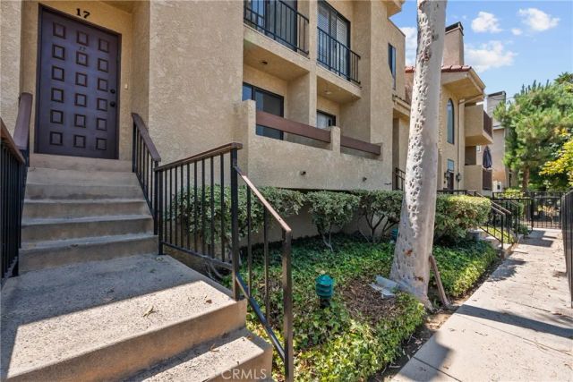 18958 Sherman Way 17, Reseda, CA 91335