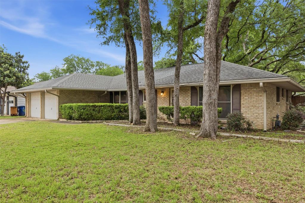 5813 Gateshead DR, Austin, TX 78745