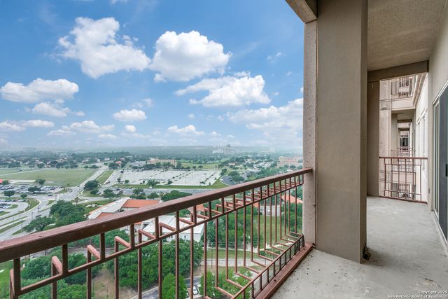 1 Towers Park Ln Apt 2216, San Antonio, TX 78209