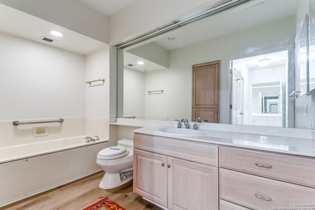 1 Towers Park Ln Apt 2216, San Antonio, TX 78209