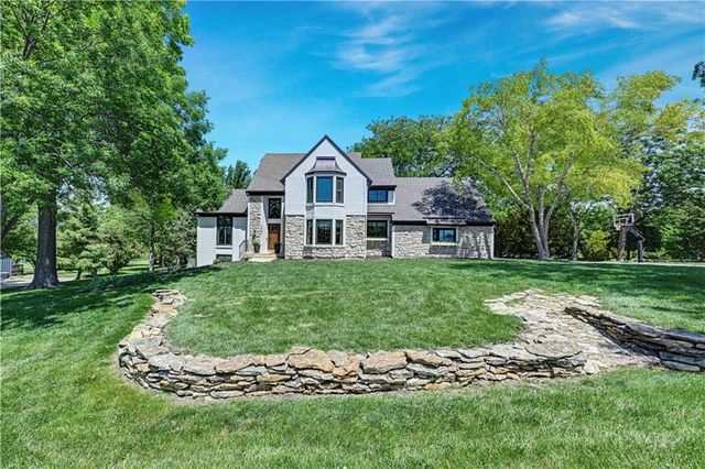 10404 W 150th Terrace, Overland Park, KS 66221