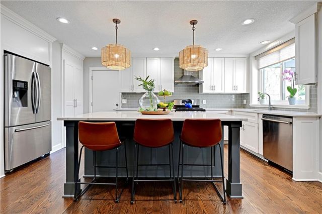10404 W 150th Terrace, Overland Park, KS 66221