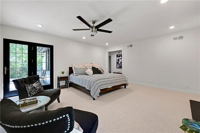 10404 W 150th Terrace, Overland Park, KS 66221