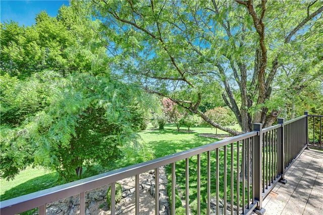 10404 W 150th Terrace, Overland Park, KS 66221