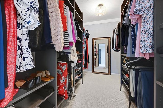 10404 W 150th Terrace, Overland Park, KS 66221