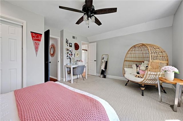 10404 W 150th Terrace, Overland Park, KS 66221