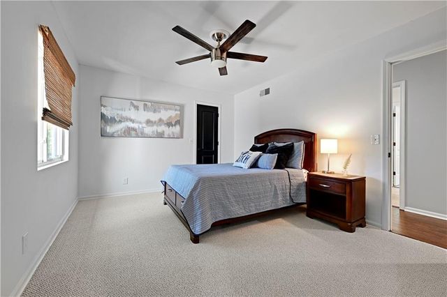10404 W 150th Terrace, Overland Park, KS 66221