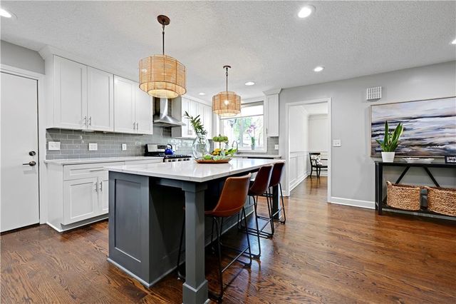 10404 W 150th Terrace, Overland Park, KS 66221