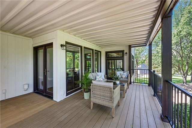 10404 W 150th Terrace, Overland Park, KS 66221