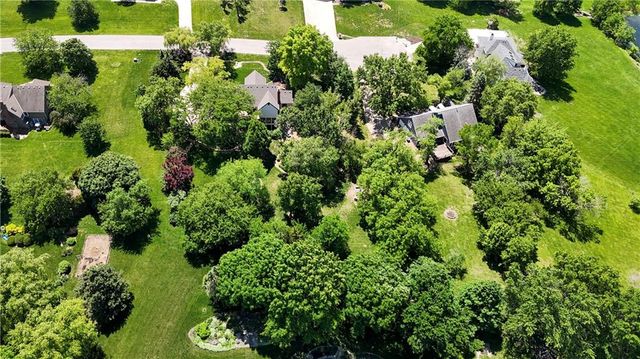 10404 W 150th Terrace, Overland Park, KS 66221