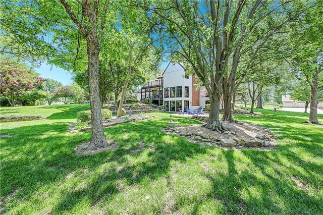 10404 W 150th Terrace, Overland Park, KS 66221