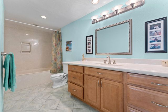 2141 NE 29th Street, Lighthouse Point, FL 33064