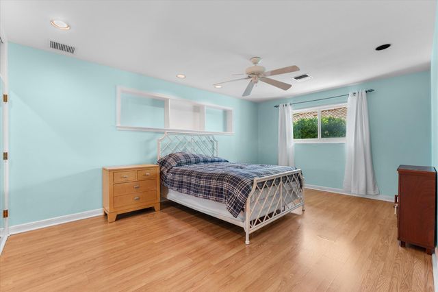 2141 NE 29th Street, Lighthouse Point, FL 33064