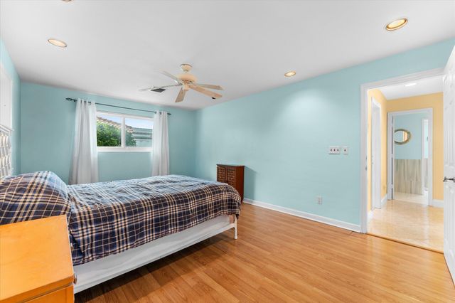 2141 NE 29th Street, Lighthouse Point, FL 33064