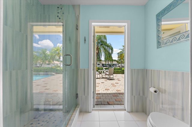2141 NE 29th Street, Lighthouse Point, FL 33064